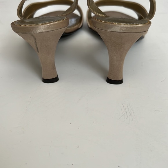Liz Claiborne Flex Marissa Natural Sling Back Heels - Picture 5 of 10